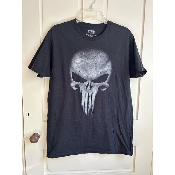 Large Marvel Black Cotton Tee W/Skull Graphics - Picture 1 of 3